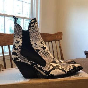 Zara size nine snakeskin cowboy boots